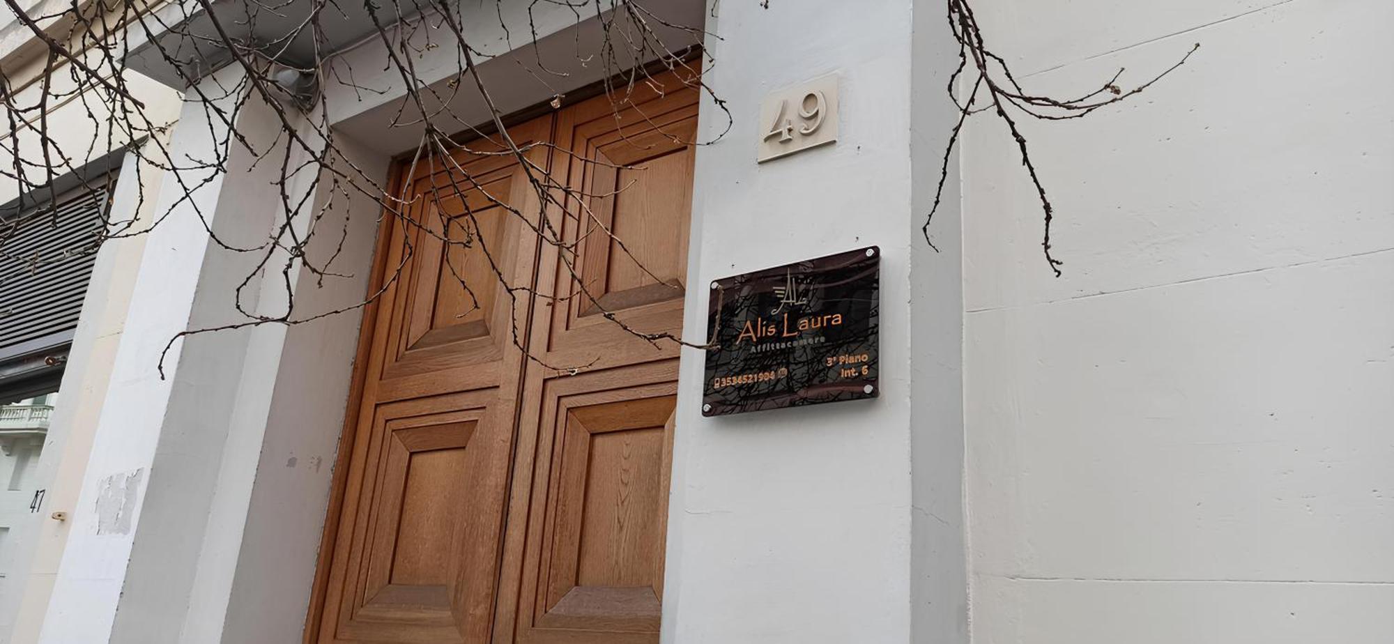 Alis Laura Guest House - 150M From Piazza Bologna Metro And 10 Minutes From The Colosseum Eksteriør billede